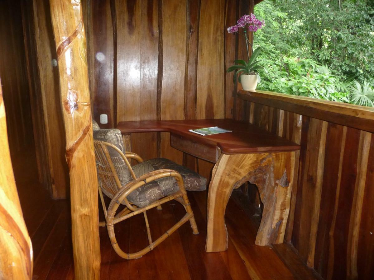 Topos Tree House Cahuita Exterior photo